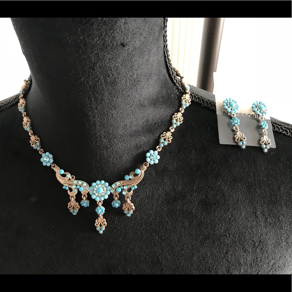 Beautiful aqua blue / baby blue store jewelry set